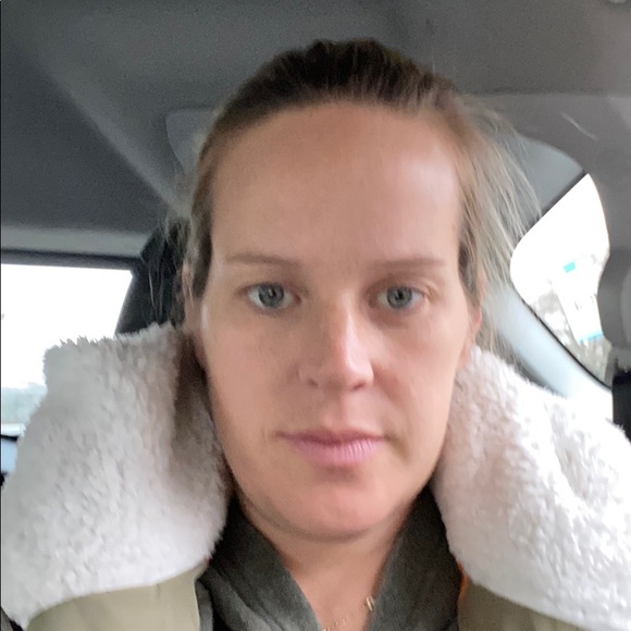 Meet your Posher, Dana - Picture 1 of 1